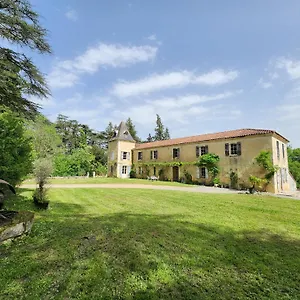 Presbytere D'arpentian Bed & Breakfast